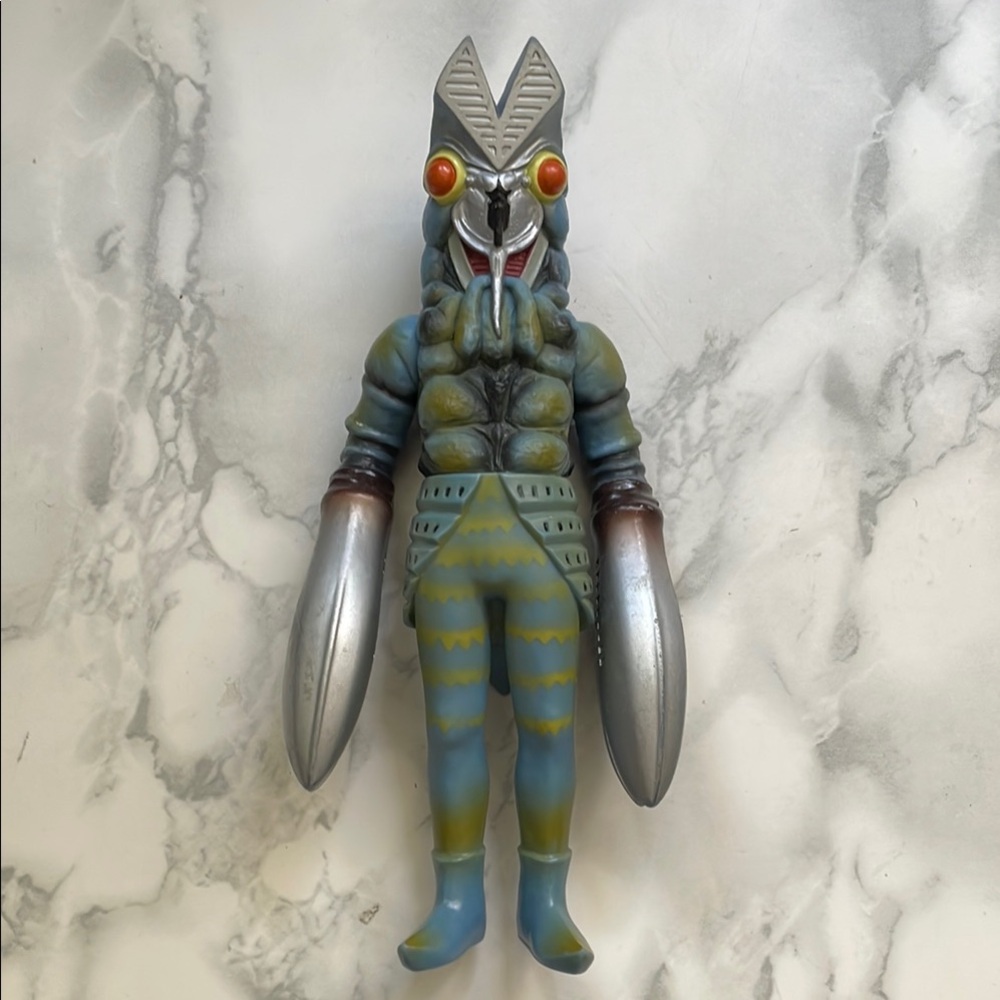 2004 Bandai Alien Baltan - Action Figure Ultraman Ultra Monster Series Kaiju